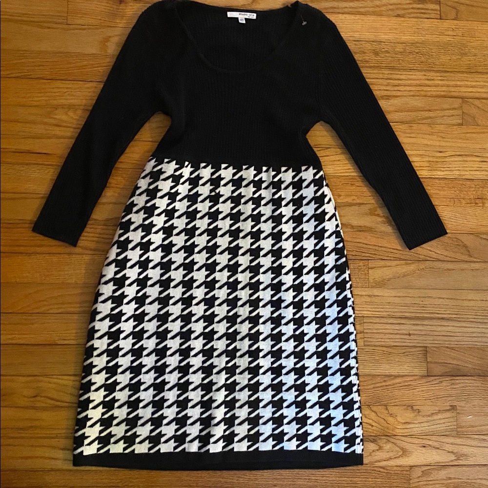 Studio One Black and White Long Sleeve Dress